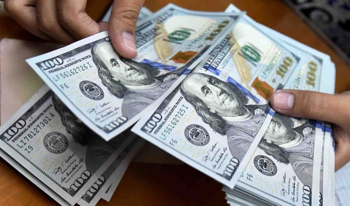قیمت دلار علیرغم تشدید تنشهای سیاسی ثابت ماند