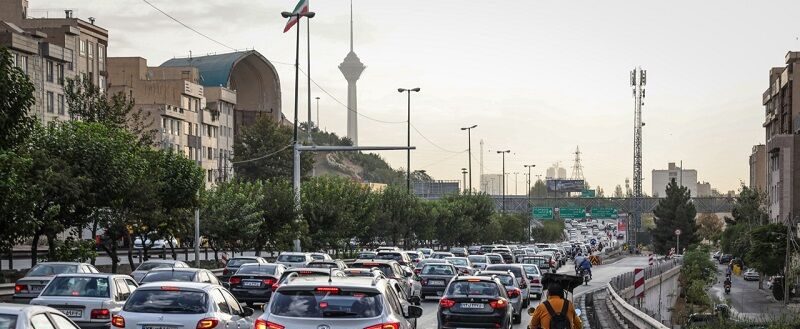 وقتی چالوس، هراز یا تهران-شمال محدودیت یا ترافیک برگشت داشته باشند، اثرش به بزرگراه‌های تهران هم منتقل می‌شود.