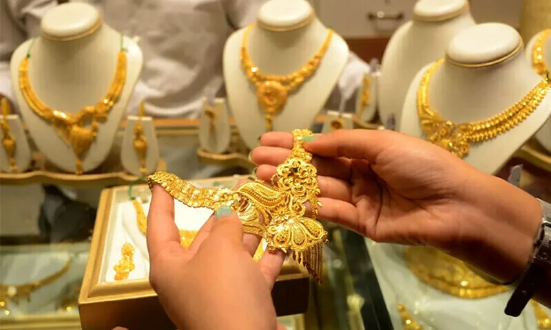 روز آرام در بازار طلا و سکه؛ قیمت‌ها درجا زدند