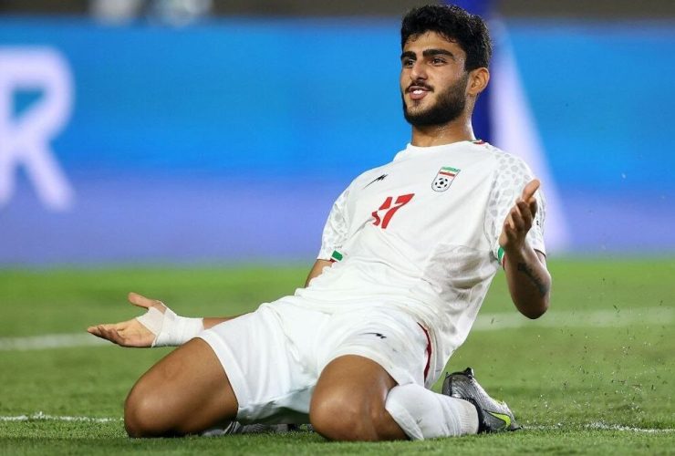 استقلال در جذب مهاجم لژیونر ناکام ماند؛ غندیپور با تراکتور به توافق رسید
