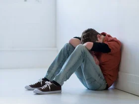 خستگی جامعه امروزی؛ گذر از فرسودگی فردی به فرسایش جمعی