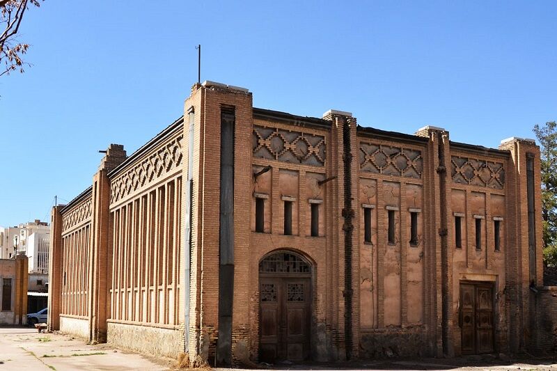 نسخه نجات ریسباف اصفهان چیست؟ پایان بازی برنده-بازنده برای یک اثر ملی
