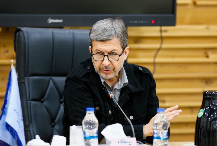 چراغ سبزِ میز خدمت به تولیدکنندگان اصفهانی پایان دورانِ «درِ بسته» ادارات