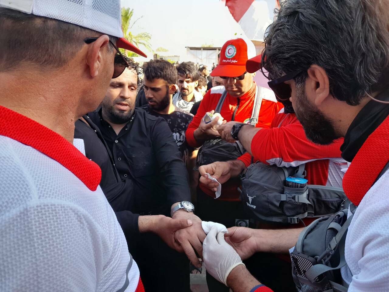 اعزام ۶۰ امدادگر و کادر درمانی هلال احمر ایلام به کشور عراق