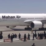 هواپیمای حامل پیکر در فرودگاه مشهد به زمین نشست