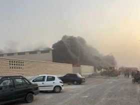 اطفای کامل آتشسوزی در کارخانه تابلوفرش آرانوبیدگل پس از ۴ ساعت تلاش