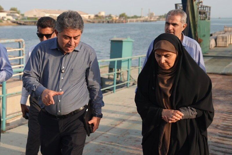 تأکید وزیر راه بر تداوم حرکت قطارها؛ هیچ انسدادی در مسیرهای ریلی وجود ندارد