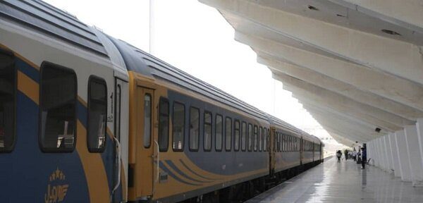 آغاز فروش بلیت قطارهای فوقالعاده در مسیر تهران به مشهد