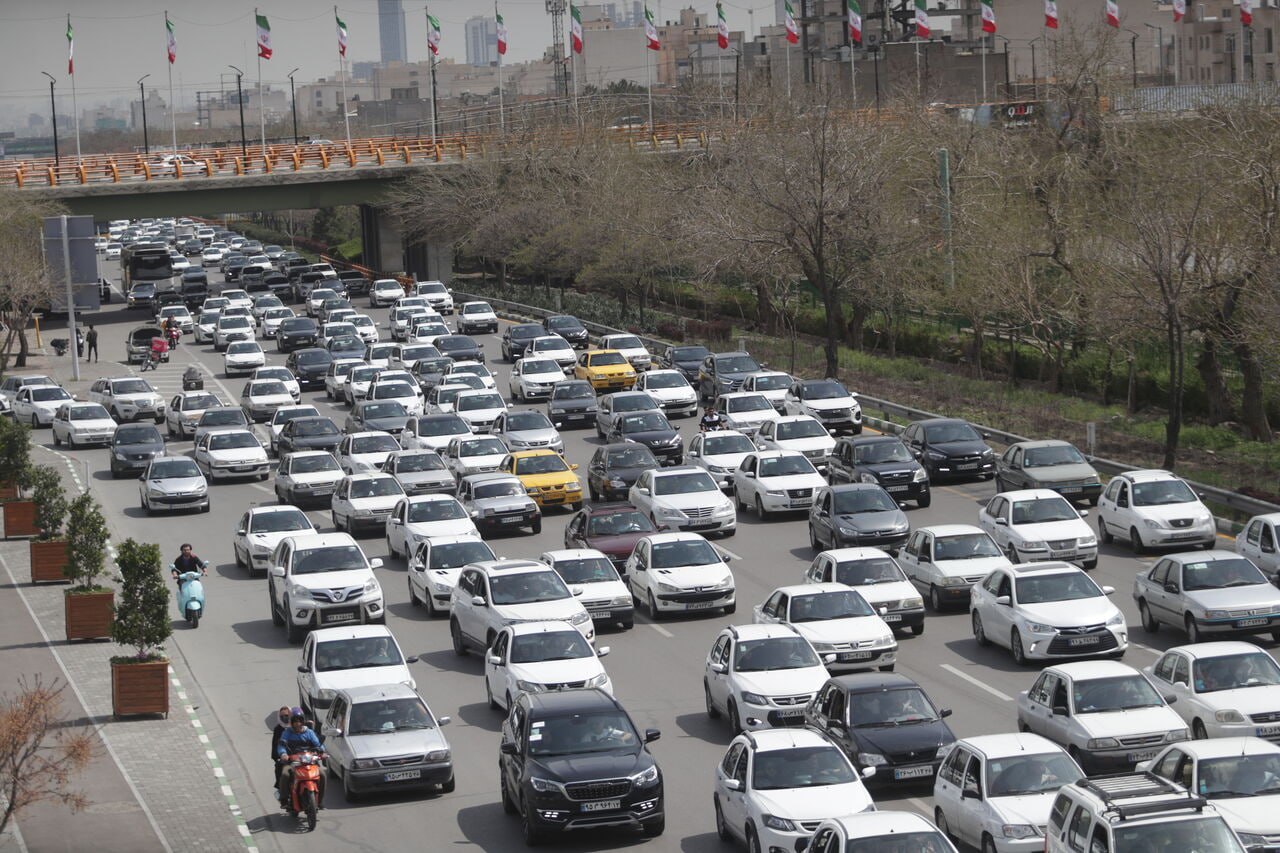 ترافیک سنگین در محور هراز و آزادراه‌های تهران