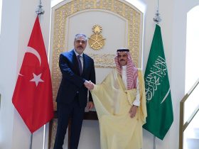 گفت‌وگوی تلفنی فیدان و بن‌فرحان درباره تحولات منطقه