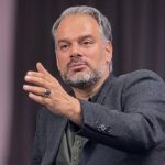 «خودرو و درآمد مردم جهانی نیست؛ چرا بنزین باید به قیمت جهانی برسد؟»