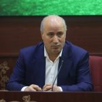 تاج: حذف هواداران از ورزشگاه راه‌حل مشکلات فوتبال نیست