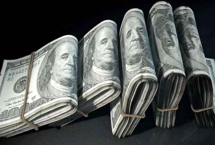 دلار پس از عبور از ۲۰۰ هزار تومان به کانال ۱۹۰ هزار تومان بازگشت